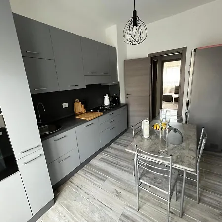 Apartamento Casa Di Afi, Maggiore 5 Min Perfect For 4 - Kitchen - Parking - Netflix