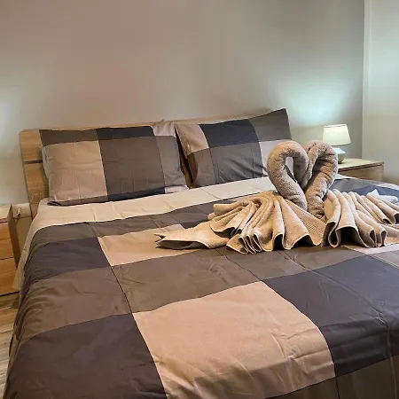Lejlighed Casa Di Afi, Maggiore 5 Min Perfect For 4 - Kitchen - Parking - Netflix