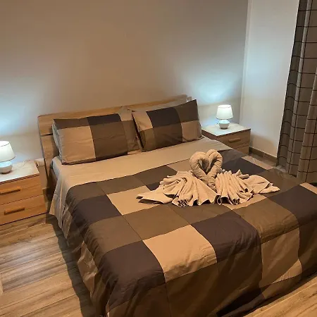 Casa Di Afi, Perfect For 4 - Kitchen - Parking - Netflix *