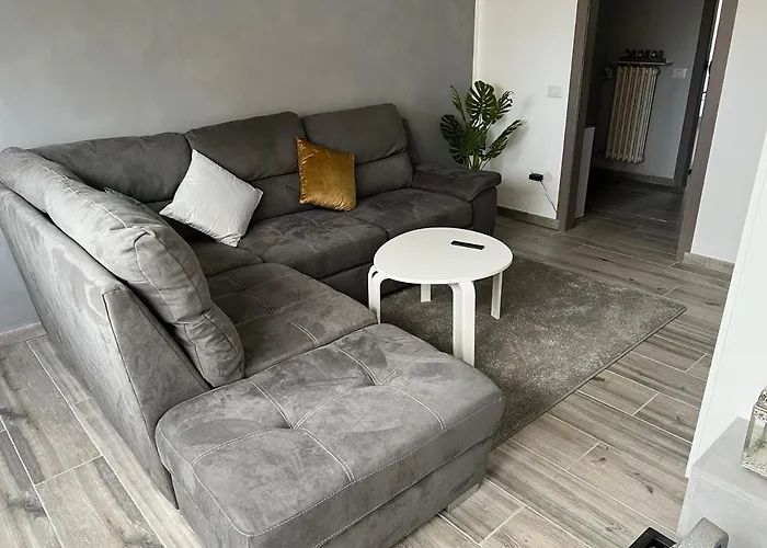 Apartment Casa Di Afi, Lago Maggiore 5 Min Perfect For 4 - Kitchen - Parking - Netflix Arona