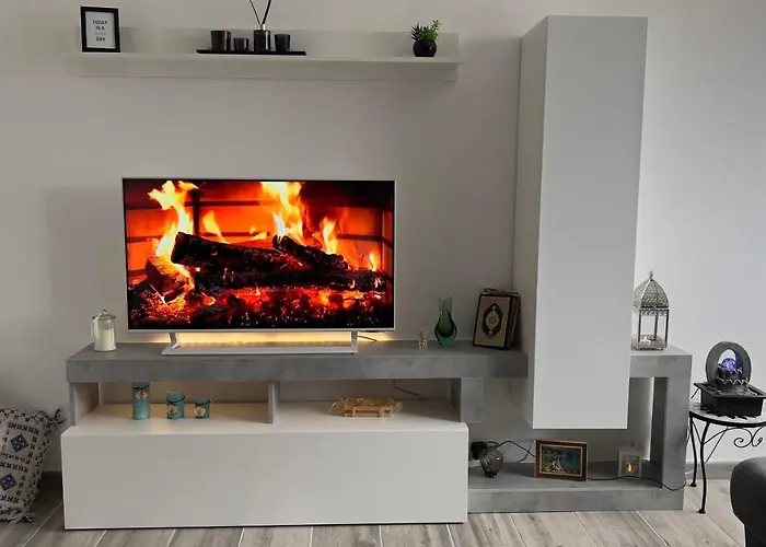 Apartment Casa Di Afi, Lago Maggiore 5 Min Perfect For 4 - Kitchen - Parking - Netflix *