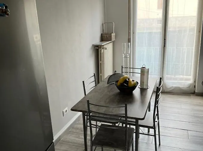 Casa Di Afi, Lago Maggiore 5 Min Perfect For 4 - Kitchen - Parking - Netflix * Arona