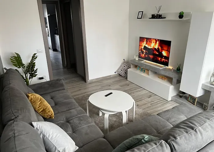 Casa Di Afi, Lago Maggiore 5 Min Perfect For 4 - Kitchen - Parking - Netflix