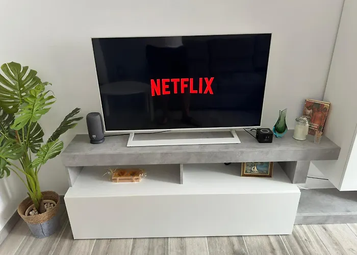 Casa Di Afi, Lago Maggiore 5 Min Perfect For 4 - Kitchen - Parking - Netflix Apartamento *